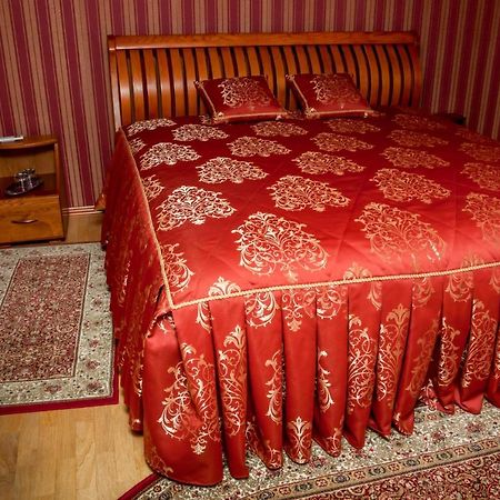 Maetok Country Club Hotel Petrove Bagian luar foto